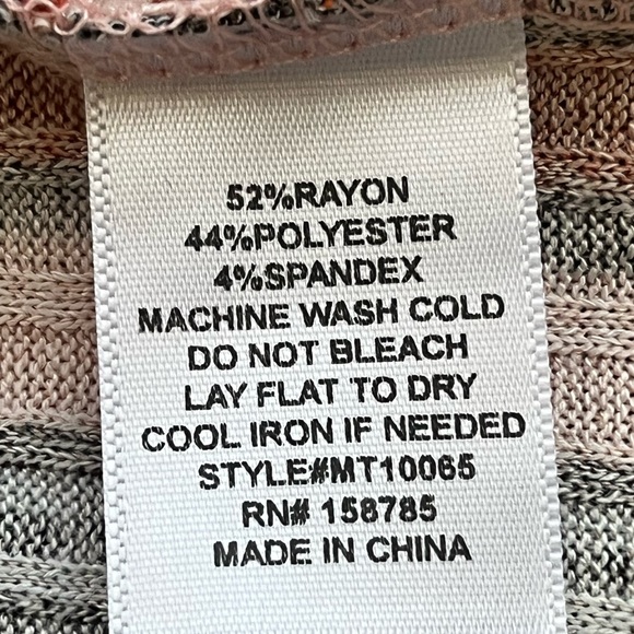 Another Reason Women’s Sleeveless Vertical Striped Top - Size Large - Picture 6 of 8